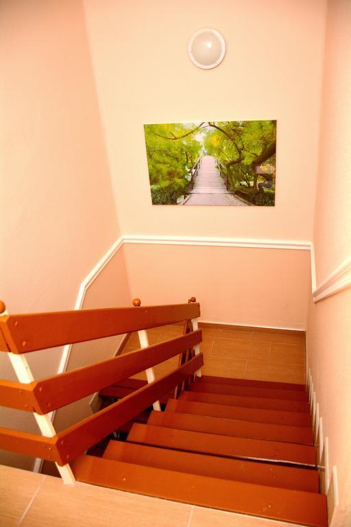 Molnar Vendeghaz Hotel Ujfeherto Екстериор снимка