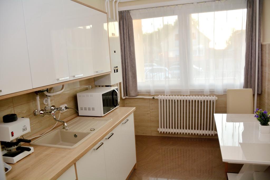 Molnar Vendeghaz Hotel Ujfeherto Екстериор снимка